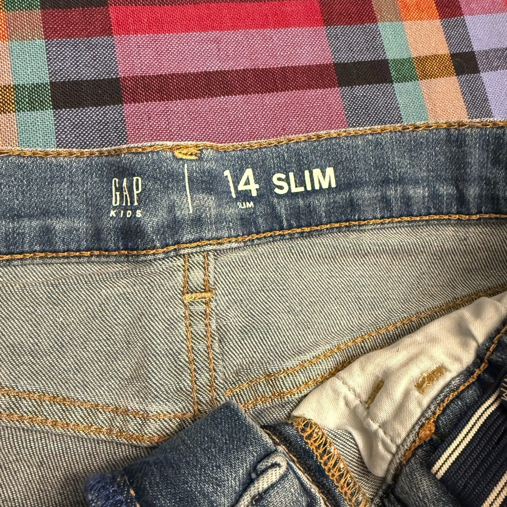 Classic Blue Distressed Jeans - Picture 3 of 4
